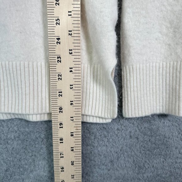 Everlane Beige Wool Crewneck Boxy Sweater Size M - Picture 9 of 12